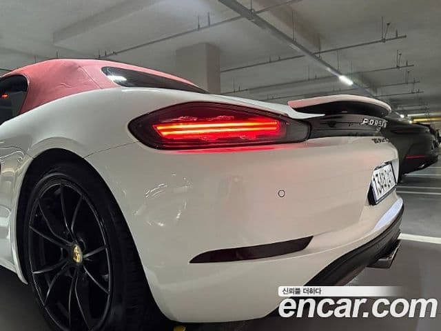 Porsche 718 Boxster 2018 — Şəkil 17/19