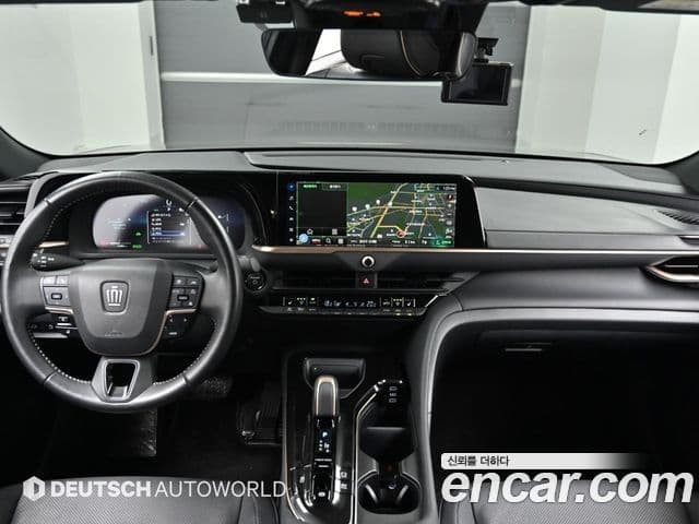 Toyota Crown Crossover 2024 — Photo 3/20