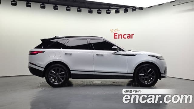 Land Rover Range Rover Velar 2025 — Photo 12/20