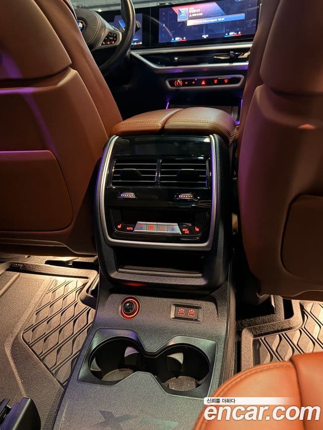 BMW X7 2023 — Фото 16/20