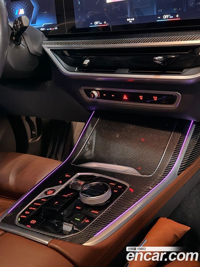 BMW X7 2023 — Фото 19/20