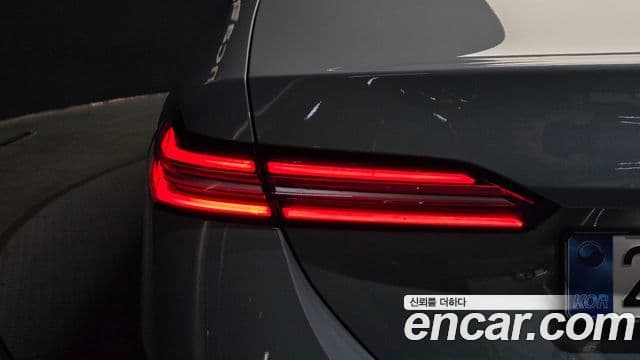 BMW 5 Series 2025 — ფოტო 15/33