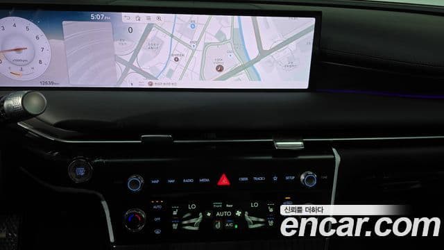 Genesis Electrified G80 2025 — Şəkil 13/20