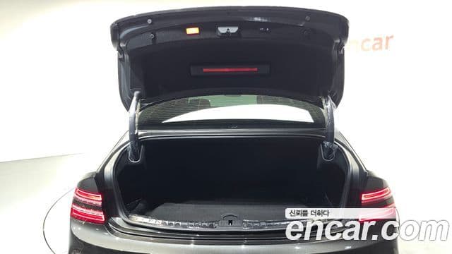 Genesis Electrified G80 2025 — Şəkil 18/20