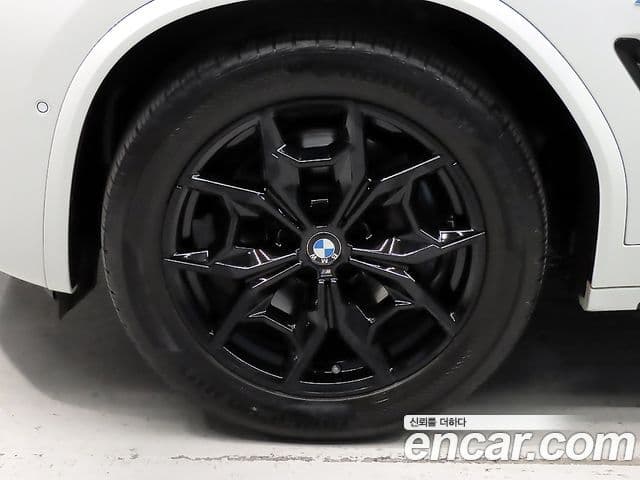 BMW X4 2023 — Photo 14/20