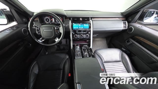 Land Rover Discovery 5 2019 — Şəkil 7/20