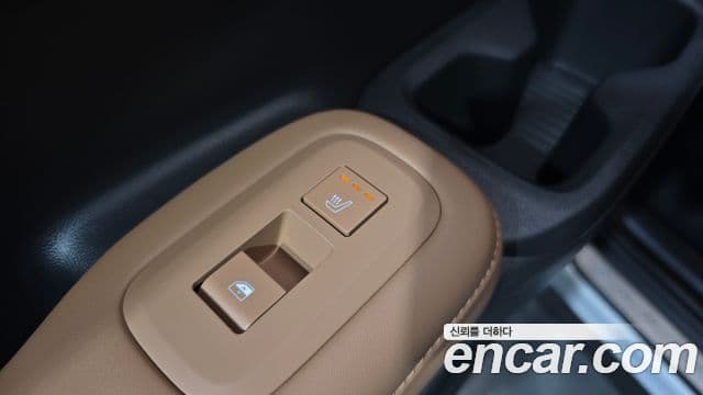 Hyundai Santa Fe 2024 — ფოტო 17/20