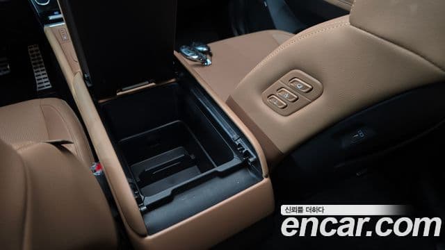 Hyundai Santa Fe 2024 — ფოტო 18/20