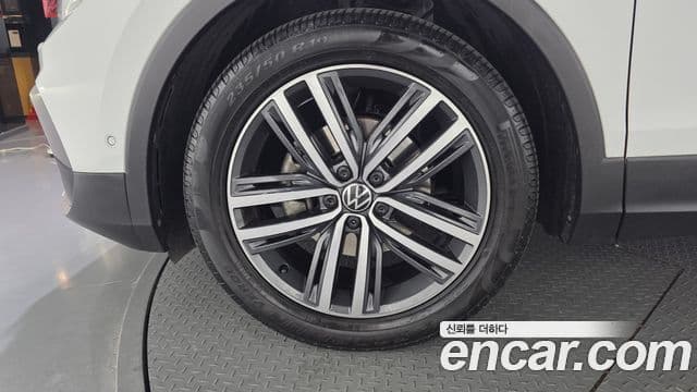 Volkswagen Tiguan 2023 — Şəkil 5/20