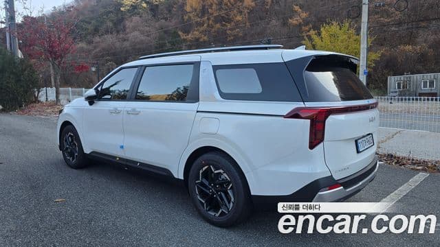 Kia Carnival 2025 — Şəkil 3/7