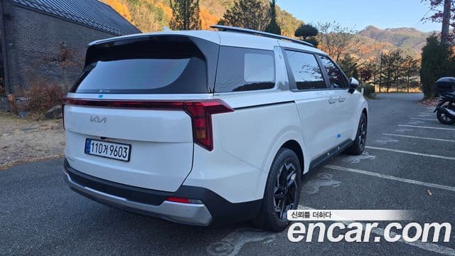 Kia Carnival 2025 — Şəkil 4/7