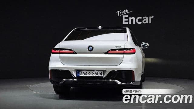 BMW 7 Series 2022 — ფოტო 19/31