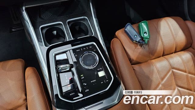 BMW 7 Series 2022 — ფოტო 24/31