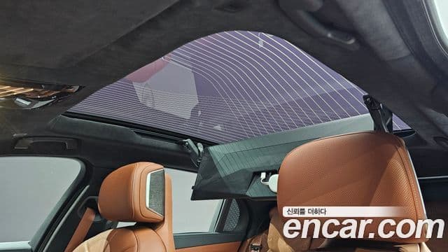 BMW 7 Series 2022 — ფოტო 17/31