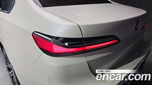 BMW 7 Series 2022 — ფოტო 15/31