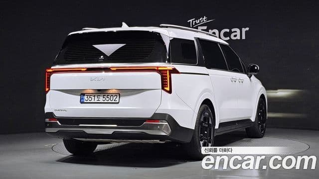 Kia Carnival 2024 — Фото 2/20
