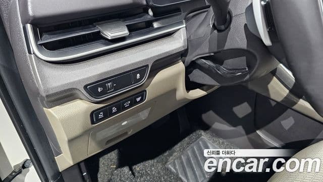 Kia Carnival 2024 — Фото 18/20