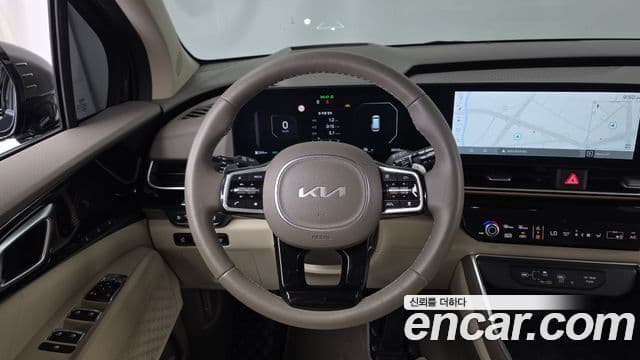 Kia Carnival 2024 — ფოტო 13/20