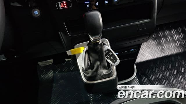 Hyundai Staria 2021 — Şəkil 9/20