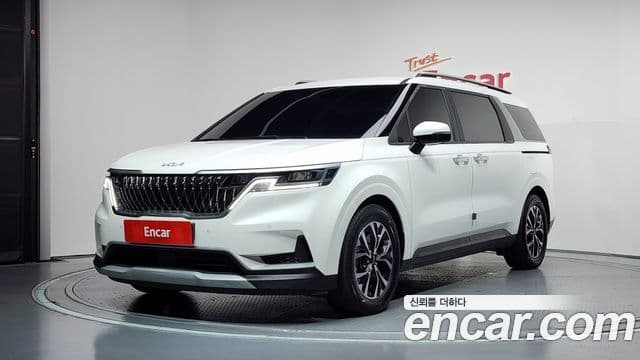 Kia Carnival 2022 — Photo 19/20