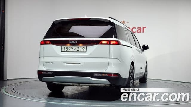 Kia Carnival 2022 — Photo 13/20