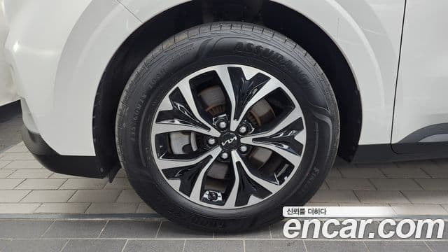 Kia Carnival 2022 — Photo 2/20
