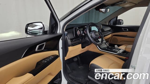 Kia Carnival 2022 — Photo 17/20