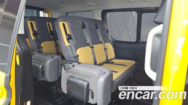 Hyundai Staria 2023 — ფოტო 11/20