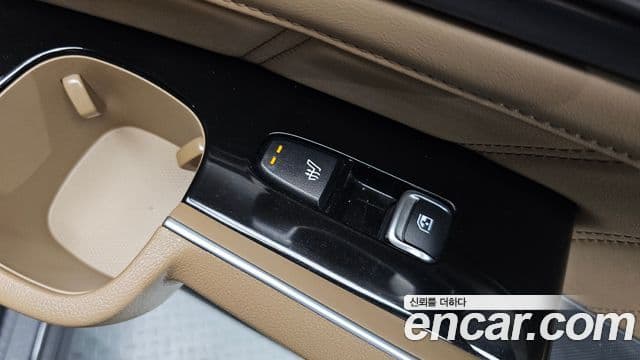 Kia Sorento 2024 — ფოტო 17/20