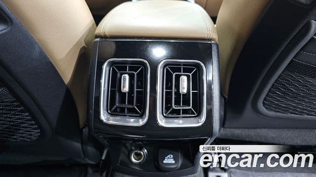 Kia Sorento 2024 — ფოტო 18/20