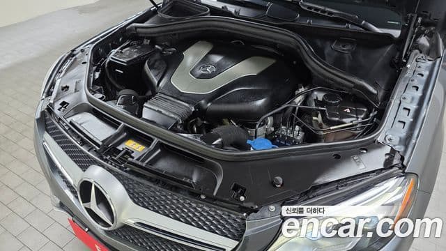 Mercedes-Benz GLE-Class 2018 — ფოტო 6/20