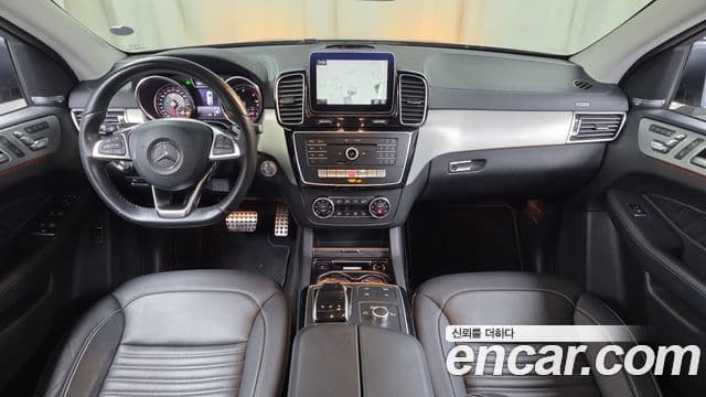 Mercedes-Benz GLE-Class 2018 — ფოტო 7/20
