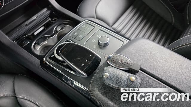 Mercedes-Benz GLE-Class 2018 — Фото 17/20