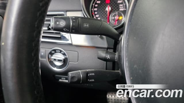 Mercedes-Benz GLE-Class 2018 — ფოტო 19/20