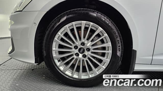 Audi A6 2021 — ფოტო 5/20