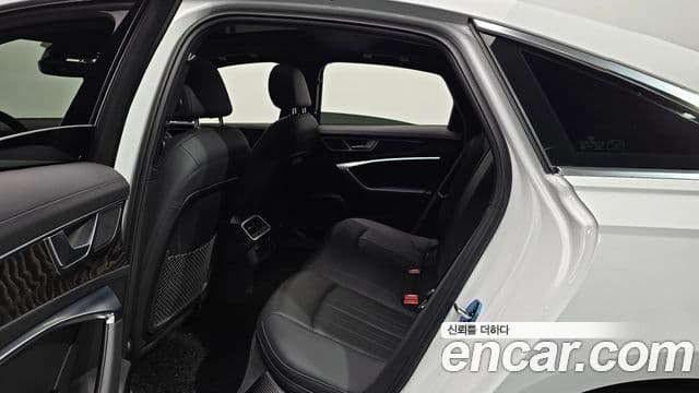 Audi A6 2021 — ფოტო 12/20
