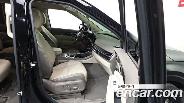 Kia Carnival 2024 — Фото 11/20