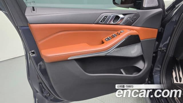 BMW X5 2022 — Photo 18/32