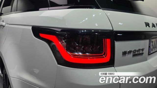 Land Rover Range Rover Sport 2019 — Photo 15/32