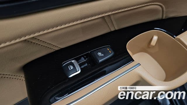Kia Sorento 2022 — ფოტო 19/20