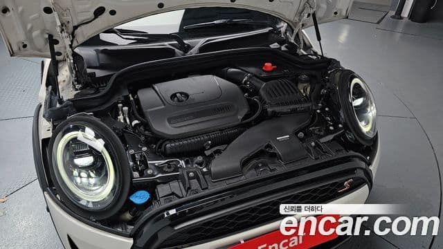 Mini Cooper S 2023 — ფოტო 6/20