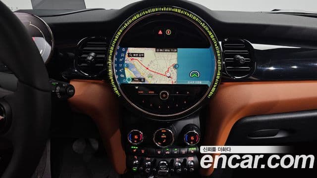 Mini Cooper S 2023 — ფოტო 13/20