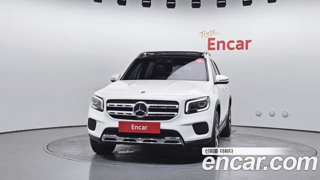 Mercedes-Benz GLB-Class 2021 — ფოტო 3/20