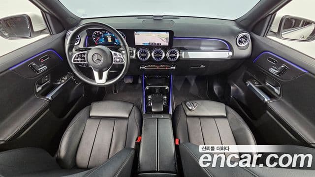Mercedes-Benz GLB-Class 2021 — ფოტო 7/20