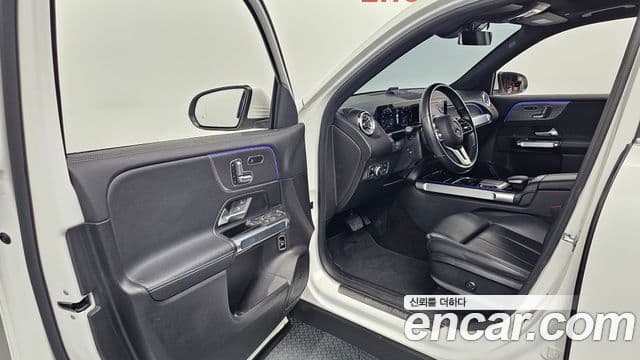 Mercedes-Benz GLB-Class 2021 — ფოტო 10/20