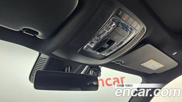 Mercedes-Benz GLB-Class 2021 — Photo 1/30