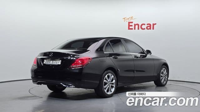Mercedes-Benz C-Class 2018 — ფოტო 1/20