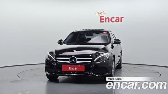 Mercedes-Benz C-Class 2018 — ფოტო 4/20