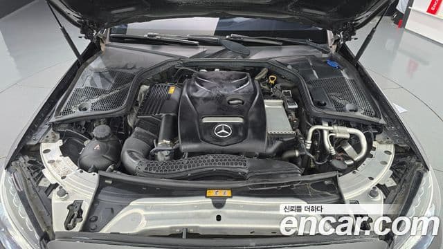 Mercedes-Benz C-Class 2018 — ფოტო 8/20