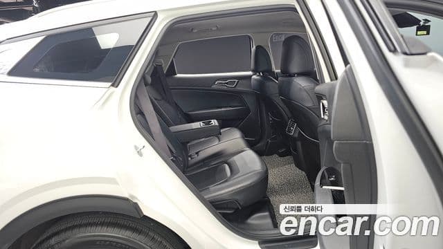 Kia Sportage 2023 — ფოტო 11/20